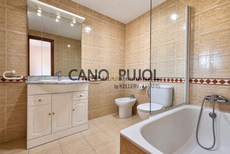 Foto 2fddbacb-8043-47a7-bb60-88a54c038f1d. Àtic amb calefacció aparcament piscina a Ca n´Alzamora Rubí