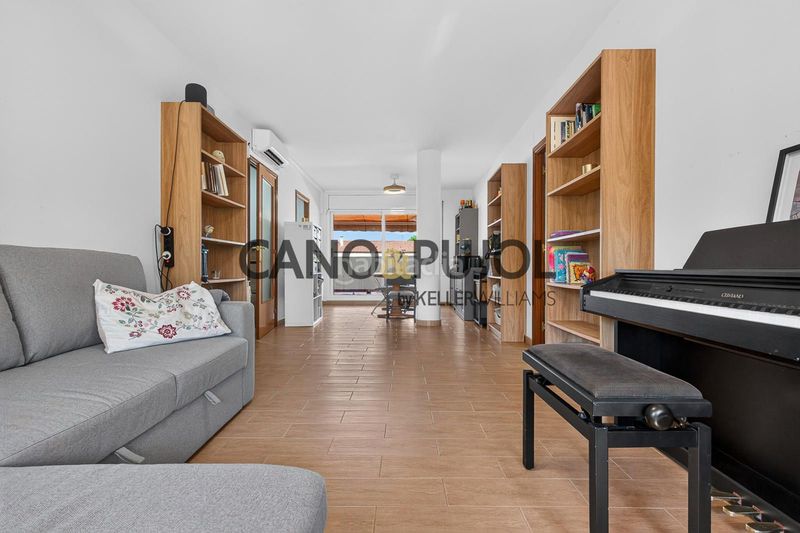 Foto a45674c0-e12a-492e-bb5e-55799718753f. Àtic amb calefacció aparcament piscina a Ca n´Alzamora Rubí