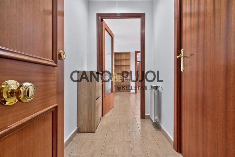 Foto a7bd9753-c9e5-4a15-88ed-6fdd699c8e00. Àtic amb calefacció aparcament piscina a Ca n´Alzamora Rubí