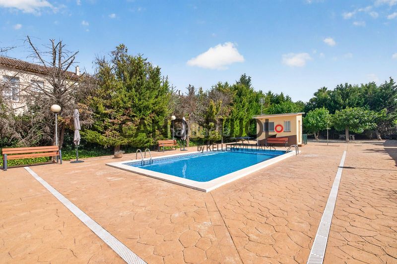 Foto dc7e60d2-69b5-4e5f-bc6d-87ecdfcd1914. Àtic amb calefacció aparcament piscina a Ca n´Alzamora Rubí