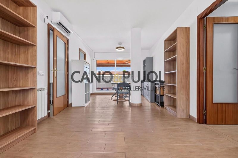 Foto ef9cafb7-3b7b-492d-8c2b-9336c00be4e5. Àtic amb calefacció aparcament piscina a Ca n´Alzamora Rubí