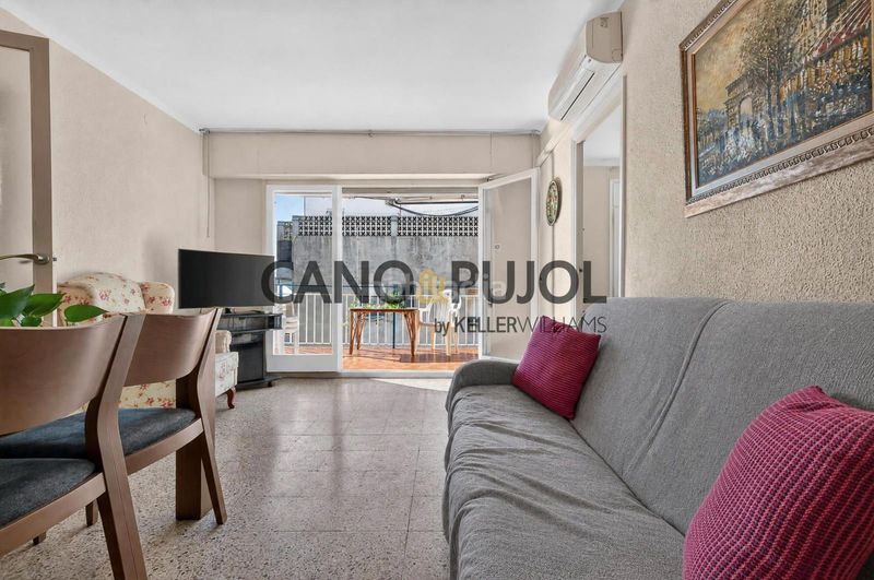 Foto f8a1938b-e35d-4590-a268-1eb595d1e23f. Pis a Calella