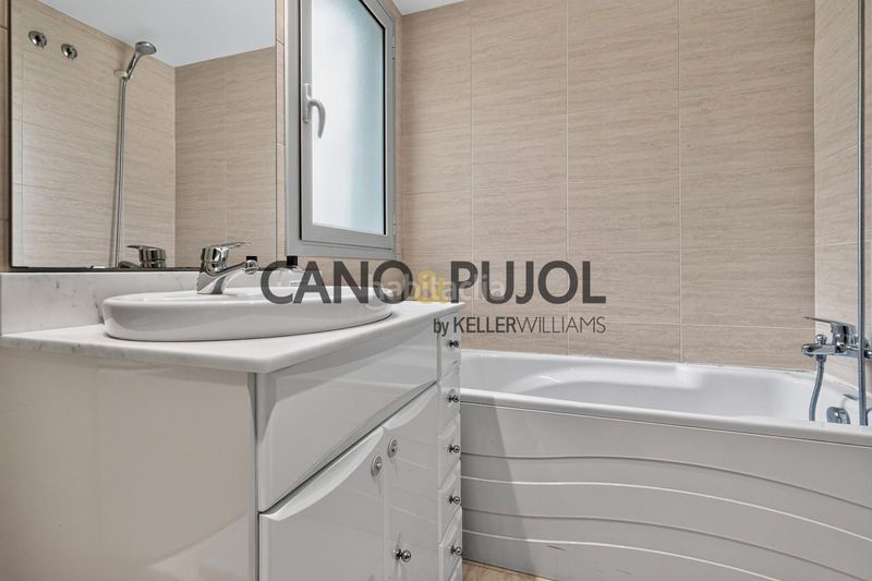 Foto 0828a9b0-77d8-471e-8c16-6693e0e2d41f. Etagenwohnung mit heizung parking pool in Corbera de Llobregat