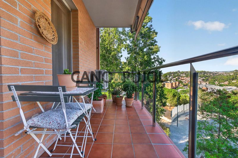 Foto fbbfcfd4-9a23-447b-92d9-e07129f0bd49. Etagenwohnung mit heizung parking pool in Corbera de Llobregat