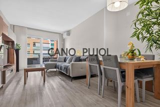 Pis  Pau casals. Exclusivo piso de 4 habitaciones con terraza, plaza de garaje y