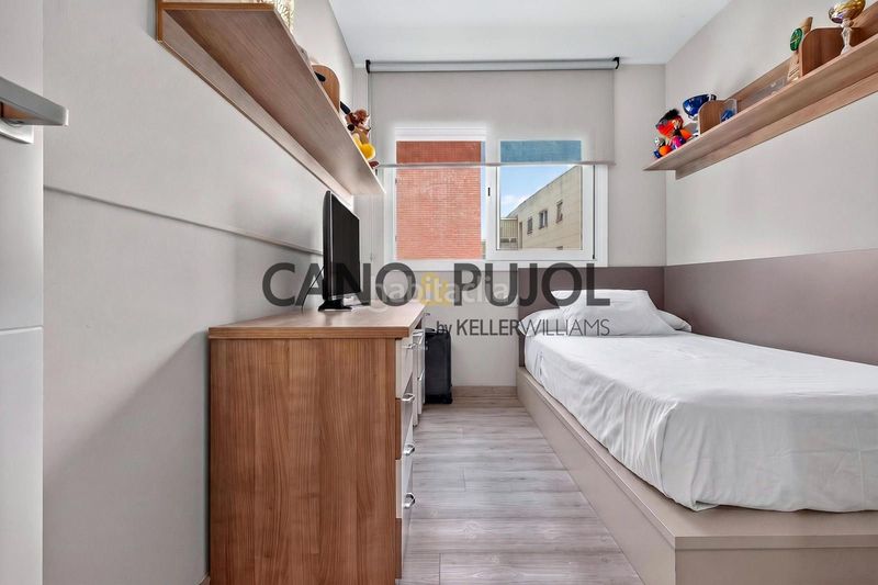 Foto 45894fbe-21f5-4c3f-bd2d-be0f339f2a0a. Flat with heating parking in Polinyà