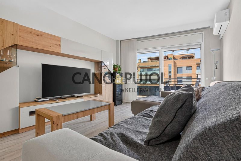 Foto 6da5b112-0d85-4071-95da-94cb4c0501f6. Flat with heating parking in Polinyà