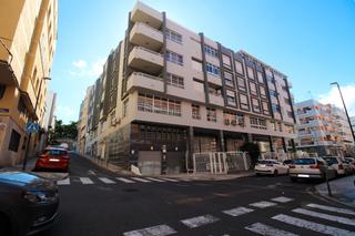 Aparcament cotxe  Calle felipe pedrell. Garaje en santa cruz