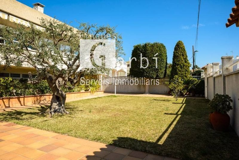 Foto 3b06aba9-c16b-4ce3-91db-097328491e44. Xalet amb calefacció aparcament piscina a Mas Mel Calafell
