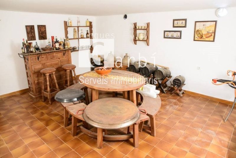 Foto d6c757b3-5cab-467f-beef-ad848e58fe27. Xalet amb calefacció aparcament piscina a Mas Mel Calafell