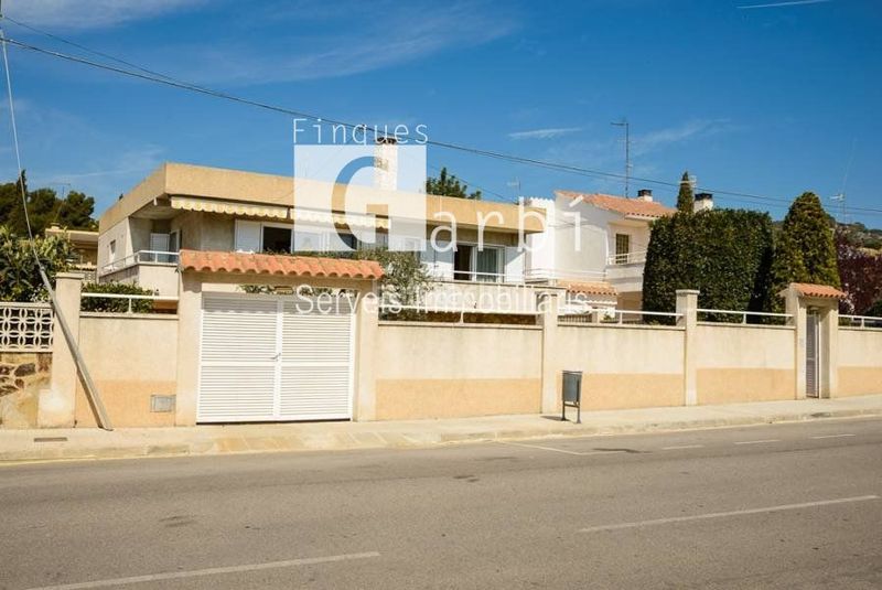 Foto dac4d637-1d1f-43e4-97e5-fd824bb3f862. Xalet amb calefacció aparcament piscina a Mas Mel Calafell