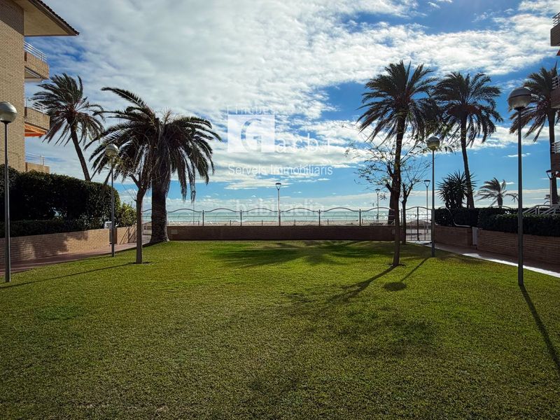 Foto 31bd6262-6c40-4a91-83ee-2110390894ac. Àtic amb calefacció aparcament piscina a Bonavista Vendrell (El)