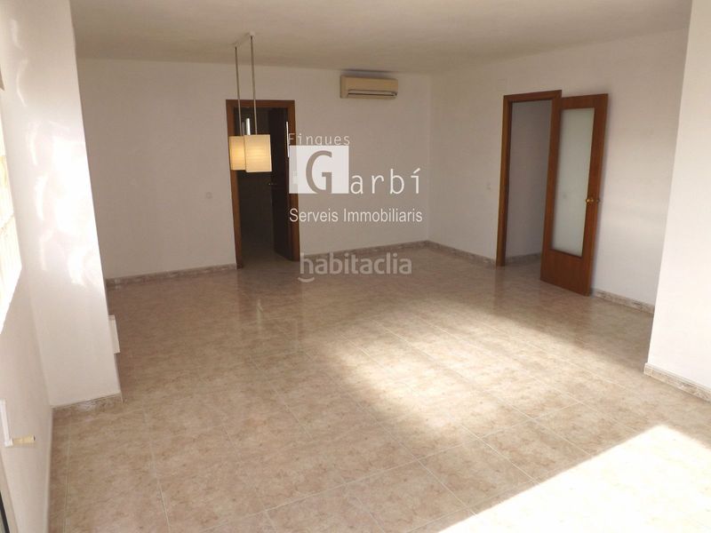 Foto 46badcdb-5162-4b50-adb0-9ea584a5da05. Àtic amb piscina a Calafell platja Calafell