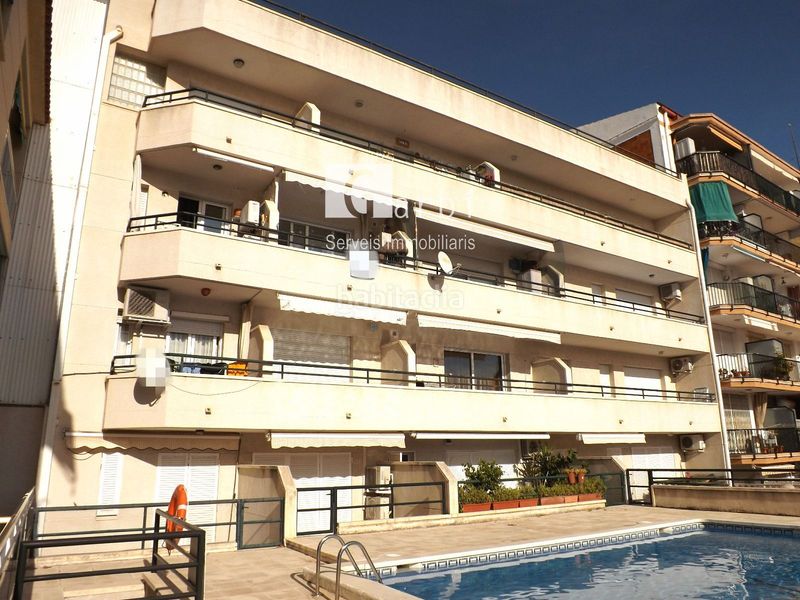 Foto 8b2b9dcb-b8a8-4242-a6ff-1e0aa98446ed. Àtic amb piscina a Calafell platja Calafell