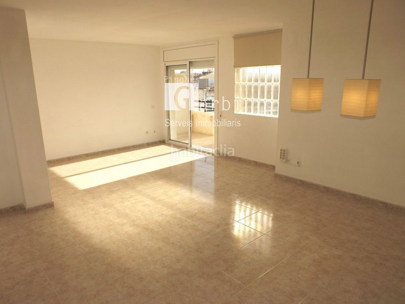 Foto f2cdf320-b9a4-4432-9762-b3e15c1b6332. Àtic amb piscina a Calafell platja Calafell