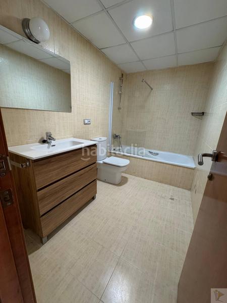 Foto 4a6cbc7b-93e5-4eb1-80c7-d51036fda263. Location appartement avec parking piscine dans Valterna Paterna