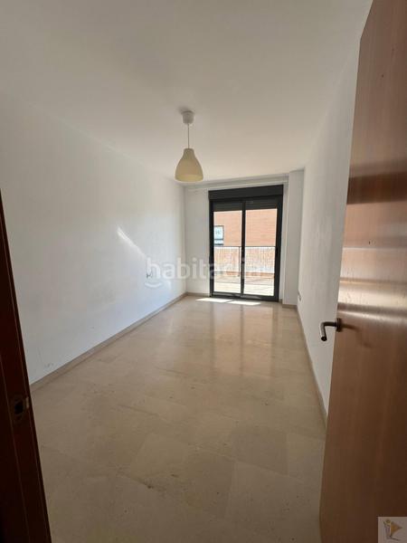 Foto 04dbd30e-80d5-4024-8a8c-2adf302c9581. Rent flat with parking pool in Valterna Paterna