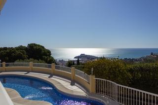 Chalet  Avenida belgica. Villa con vistas al mar y al castillo de peñíscola