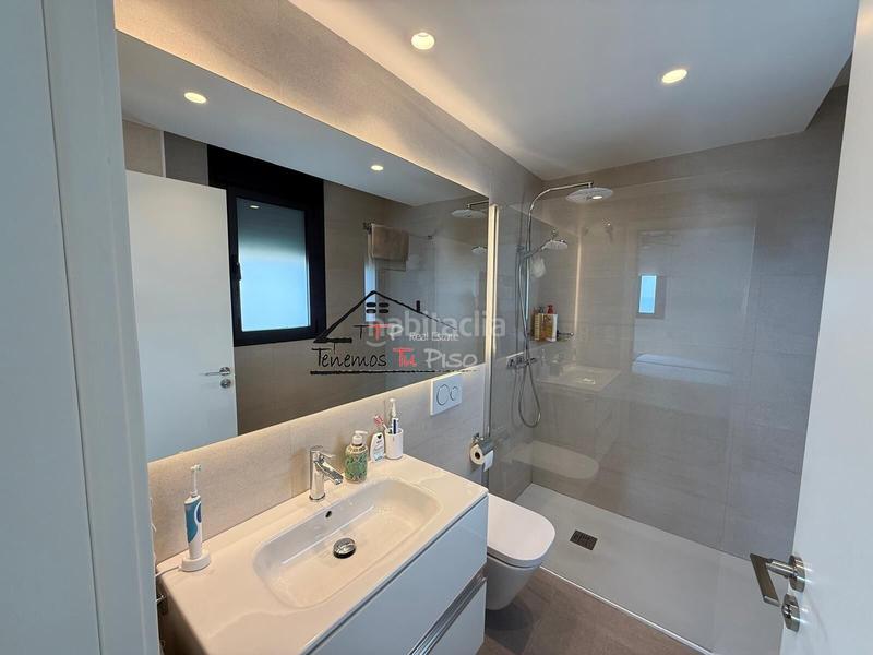Foto b32b4988-355c-4fba-9ef3-8310e0990f8c. Piso en calle de isabel mondéjar ayguals 10 vivienda exclusiva 3 dormitorios garaje trastero planta 14 altura atenea premium en Vinaròs
