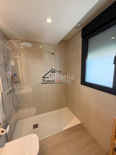 Foto e3b11405-03af-4572-968f-7e3315169a7e. Piso en calle de isabel mondéjar ayguals 10 vivienda exclusiva 3 dormitorios garaje trastero planta 14 altura atenea premium en Vinaròs