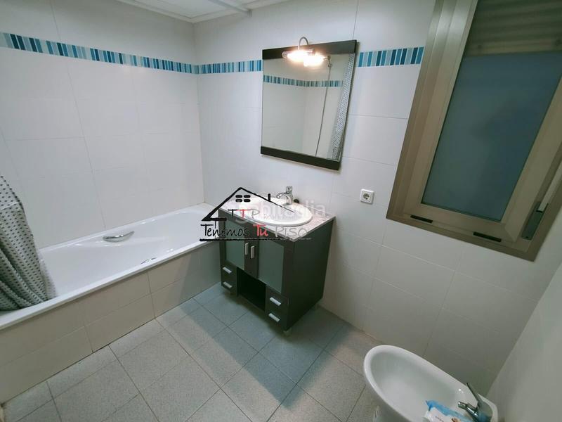 Foto f2be6b65-3ac1-4101-997a-018de2f523f8. Rent flat with parking in Casco Urbano Vinaròs