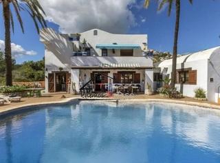 Chalet  Avenida de itàlia. Exclusivo chalet ibicenco en peñíscola