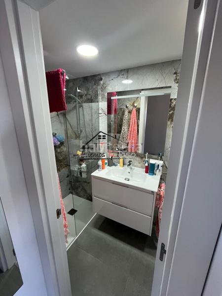 Foto 0a25d372-9a15-4cb0-8dcc-52feef2d7c40. Piccolo appartamento con piscina in Playa Norte Peñíscola