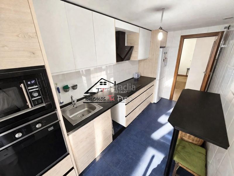 Foto f987b24f-aa8b-4bfb-b7a3-48c4949d7702. Pis a picasso 13 a Cadrete