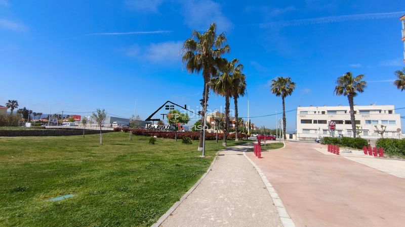 Foto d515696c-f63a-45e1-b77c-2b971b1a717d. Apartament amb aparcament piscina a Papa Luna - Platja del Gurugú Benicarló