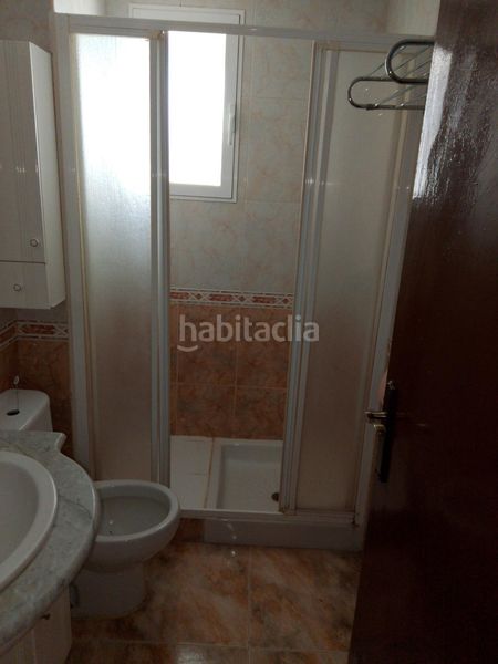 Foto d3d5a459-1730-4b0c-be9f-cd3f616e3349. Pis amb calefacció a Ciudad Jardín - Parque Roma Zaragoza