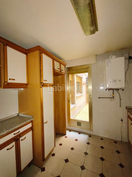 Foto e9fb899c-a5cb-49fb-8631-d18f6cc5a3d5. Pis amb calefacció aparcament a La Bozada - Parque Delicias Zaragoza