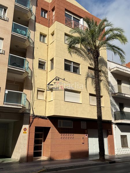 Foto a7fba3d9-af6d-4759-87be-07b5e4a19320. Pis a paseo maritim 110 a Papa Luna - Platja del Gurugú Benicarló