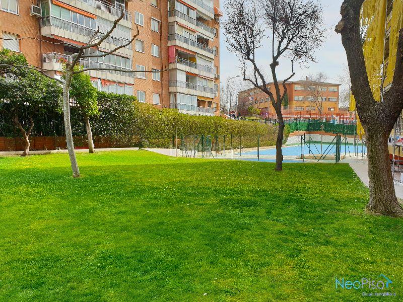 Foto e31db4f3-e796-429f-96f2-2d0b974114c2. Pis amb aparcament piscina a Parque Mayor Alcorcón