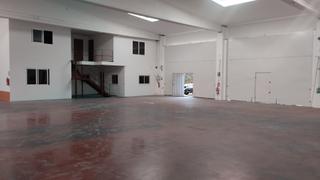 Capannone industriale in Lavadores