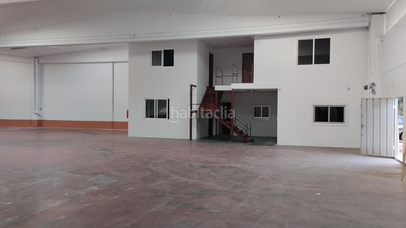 Foto 86863c83-e350-4308-b82e-5b5a806d27a2. Lloguer nau industrial a Lavadores Vigo