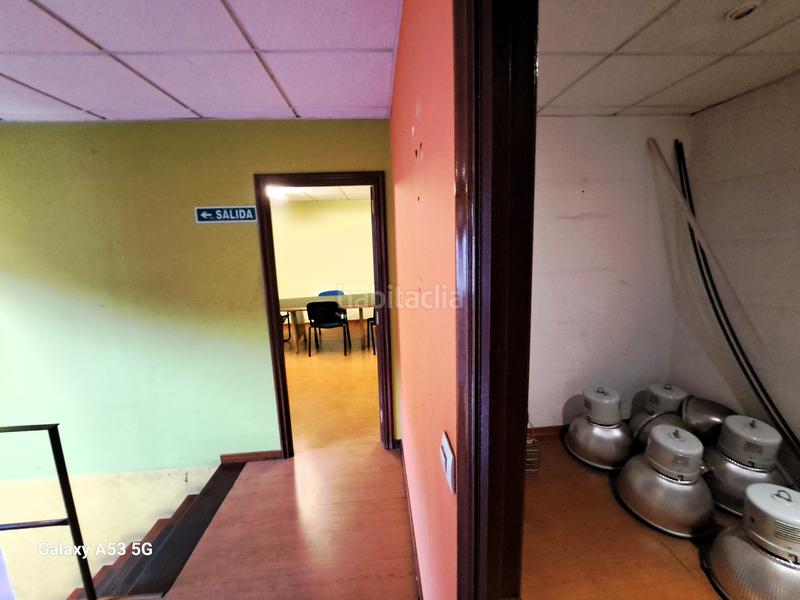 Foto 972b9e12-7353-4bf8-b775-45e5a42e4d36. Lloguer nau industrial a Lavadores Vigo