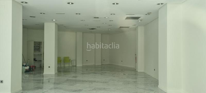 Foto f6368698-c5c6-4bc0-8b81-019fc31df8dd. Lloguer local comercial amb calefacció a Plaza Independencia Vigo