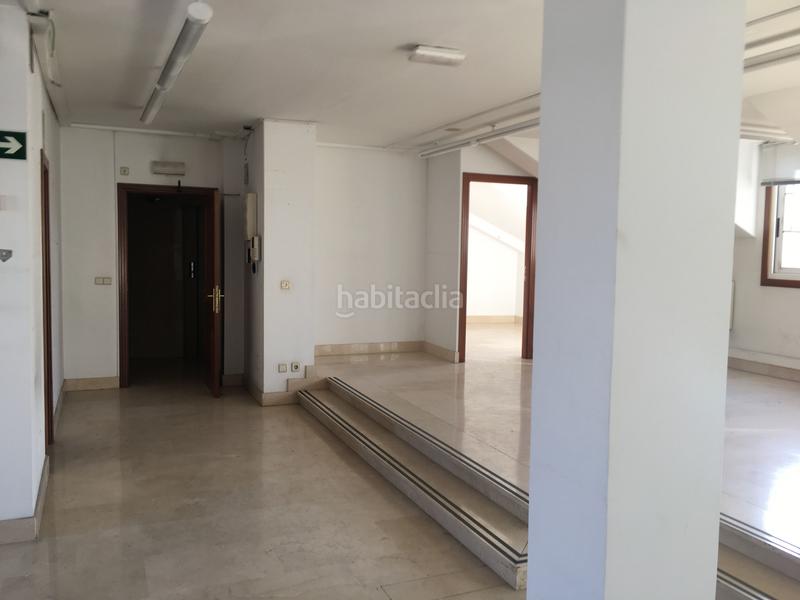 Foto 2a940c61-c429-42e1-941e-5c75cc540299. Alquiler oficina  muy , céntrica , edificio uso exclusivo de oficinas . luminosa . en Vigo