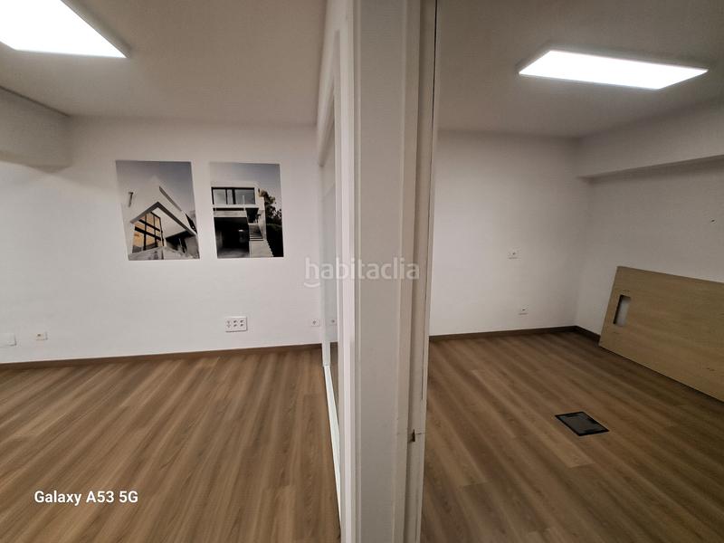 Foto e221faa7-84d2-46da-af04-47540907274c. Rent office space with heating in Centro - Areal Vigo