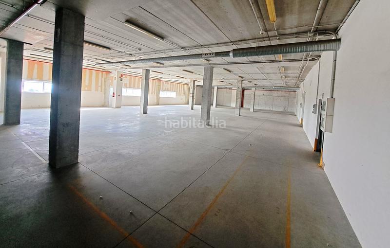 Foto 0b2d86ac-5b88-4e6e-8c2b-656646c67f19. Location bâtiment à usage industriel dans Valadares - Beade Vigo