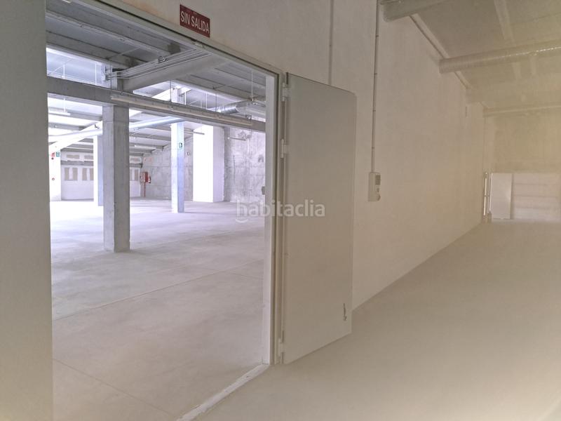 Foto 22aa4b2d-a7d7-4979-8dc0-57d0850a3522. Location bâtiment à usage industriel dans Valadares - Beade Vigo