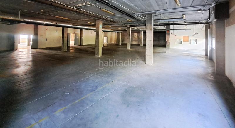 Foto 71f33ffe-820b-4f6b-90cf-eac75570a698. Rent industrial building in Valadares - Beade Vigo