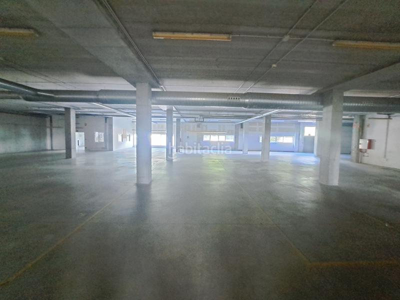 Foto d4b60e10-537e-46cf-a8a5-4c599f5051ee. Alquiler nave industrial en Valadares - Beade Vigo