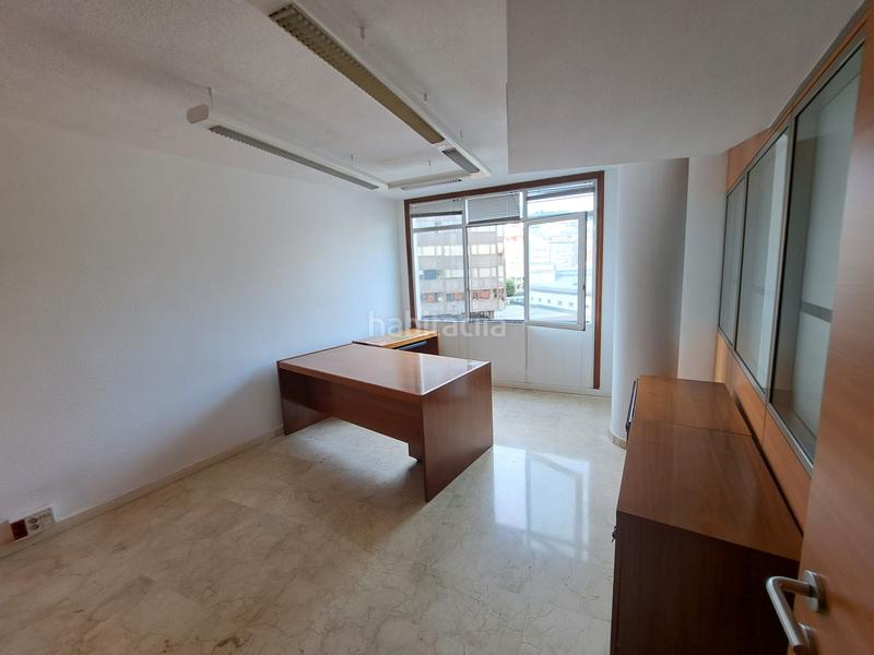 Foto d5069bd7-36f8-440b-8ea3-443f01574f22. Miete büro in Centro - Areal Vigo