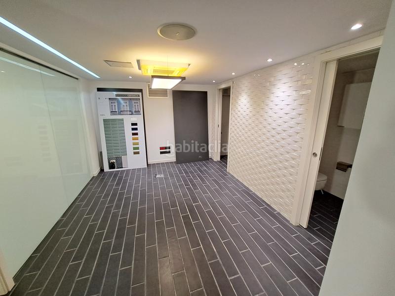 Foto 9cb03744-10d8-47cd-9644-c77ad545639f. Alquiler local comercial en Centro - Areal Vigo