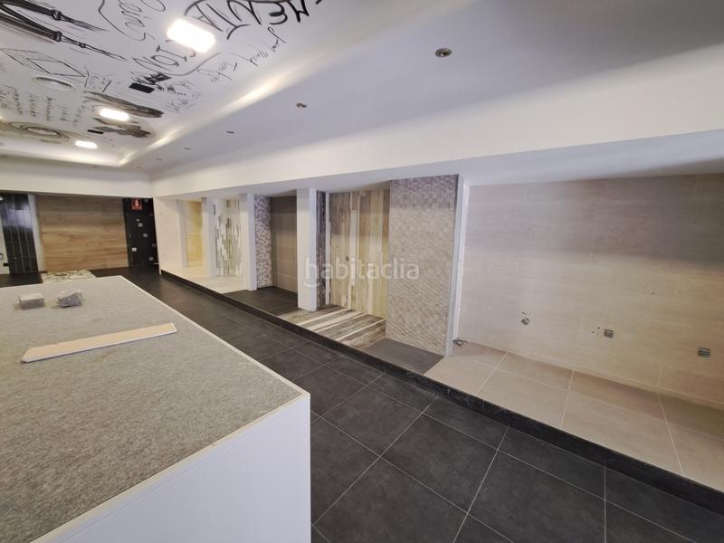 Foto fbdff1a3-e9c9-4139-bab3-9b0f148eb389. Alquiler local comercial en Centro - Areal Vigo