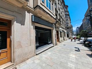 Locale commerciale in Centro - Areal