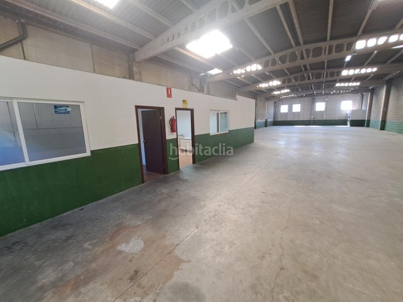 Foto 8f6f2849-8b9b-4228-b3af-3c93607859f7. Location bâtiment à usage industriel dans Sardoma - Castrelos Vigo