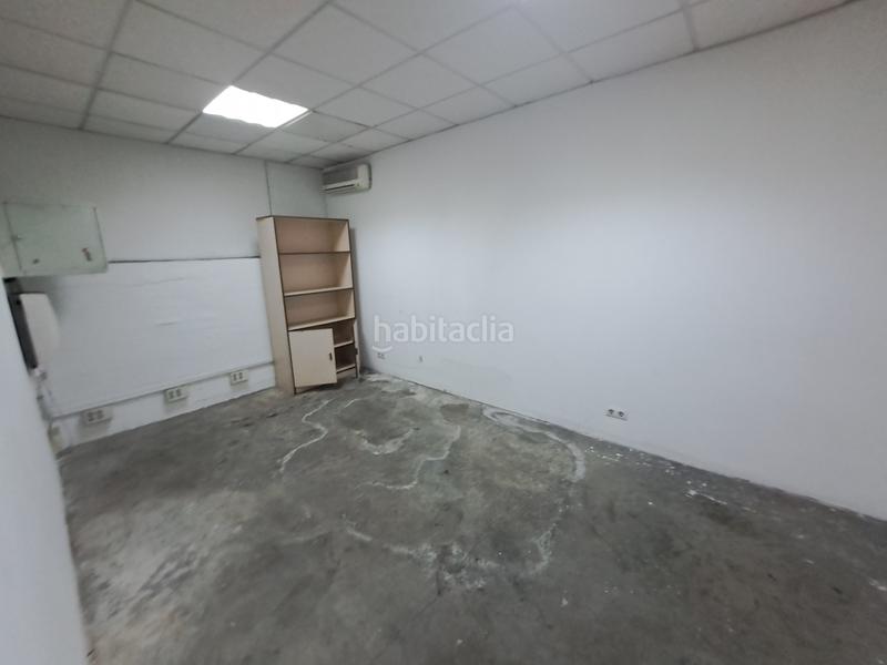 Foto 30989f6d-915a-4455-ab9f-cd3714be0ca2. Rent industrial building in Sardoma - Castrelos Vigo
