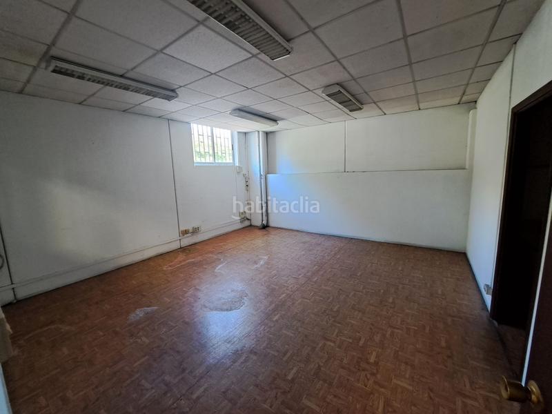 Foto 52ee2e89-b831-4469-a5bd-db11a3941165. Rent industrial building in Sardoma - Castrelos Vigo